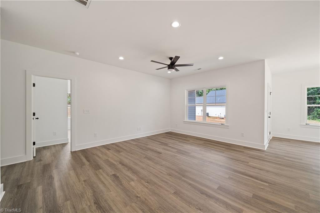 1643 Ralee Drive Property Photo 4