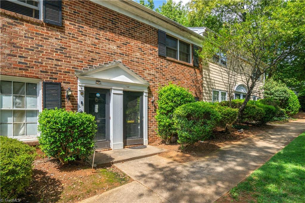 2811 Bleeker Square # F Property Photo 1