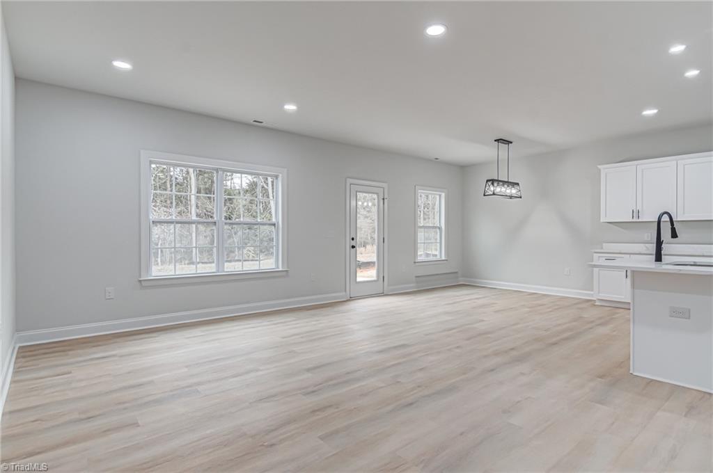 4721 Ridgefall Road Property Photo 2