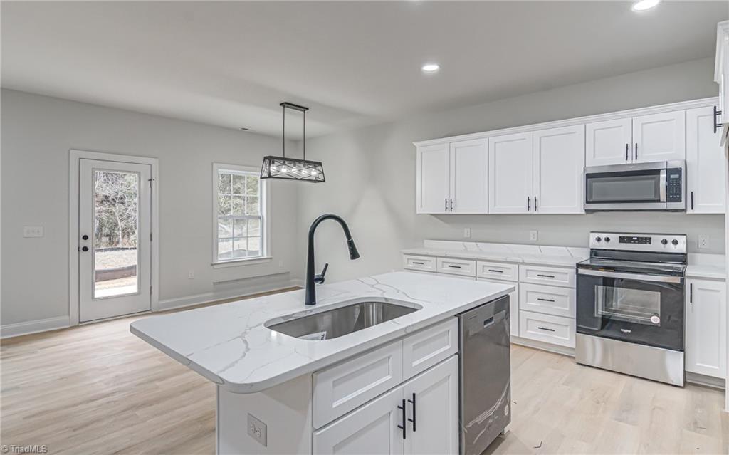 4721 Ridgefall Road Property Photo 8