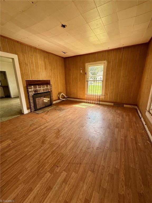 999 Robbins Circle Property Photo 2