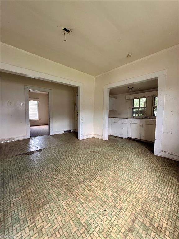 999 Robbins Circle Property Photo 9