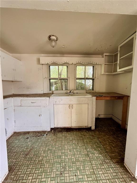 999 Robbins Circle Property Photo 10