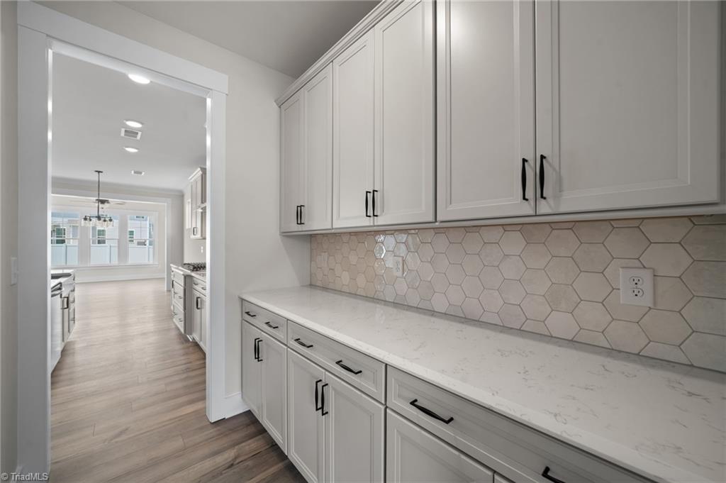 1619 Wareham Drive Property Photo 8