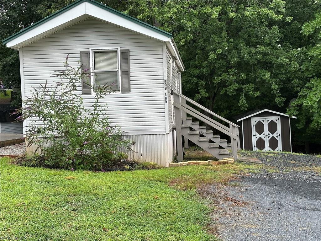 109 Humming Bird Circle Property Photo 2