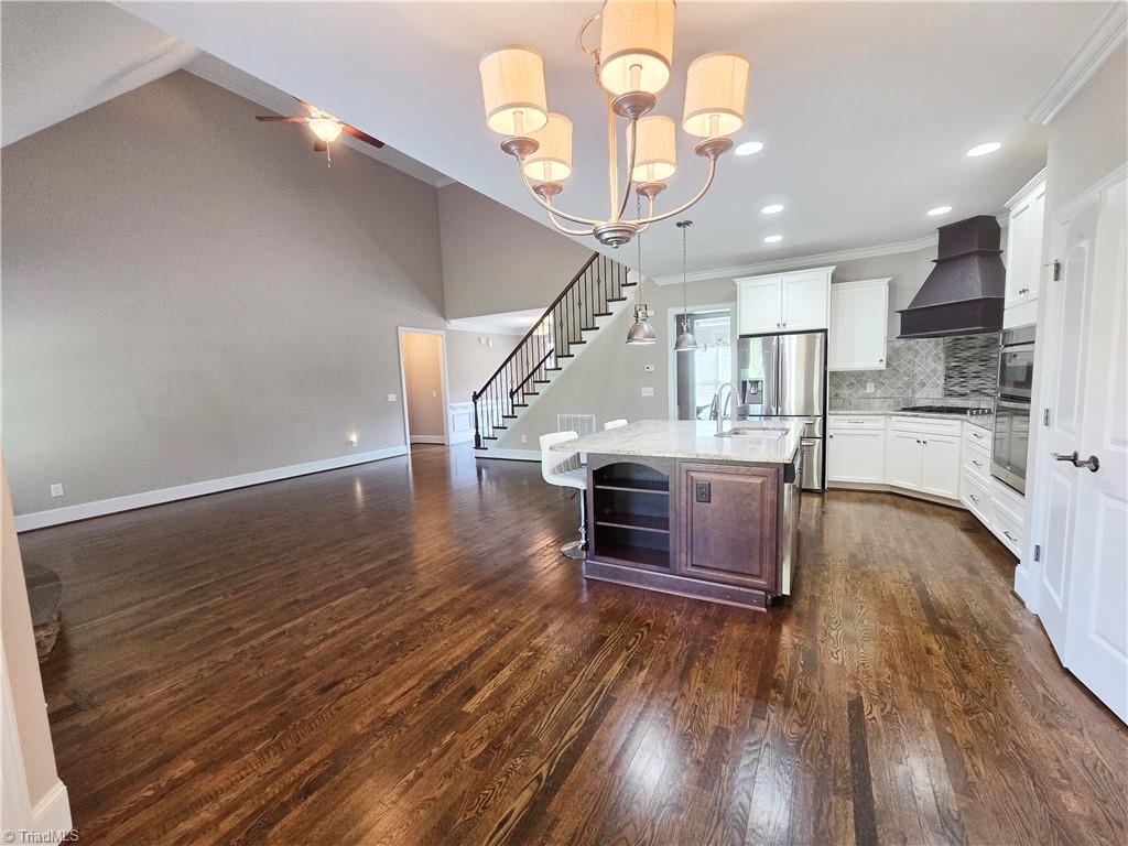 5029 Bennington Way Property Photo 4