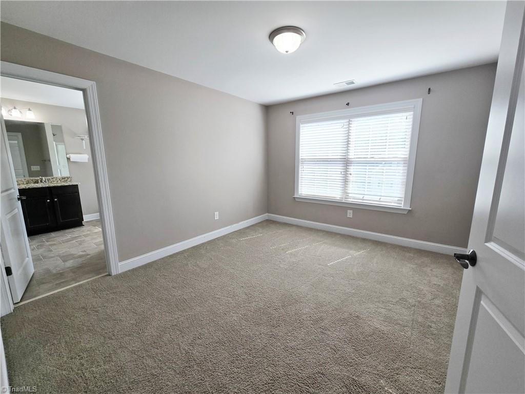 5029 Bennington Way Property Photo 10