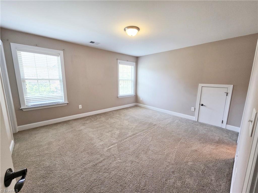 5029 Bennington Way Property Photo 12