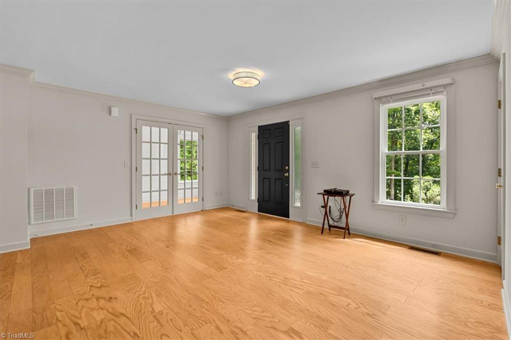 1007 Meadowbrook Road Property Photo 6