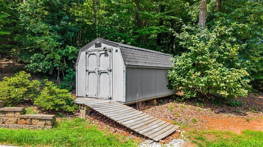 1007 Meadowbrook Road Property Photo 49