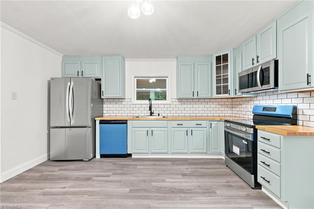 1011 4th Street Property Photo 1