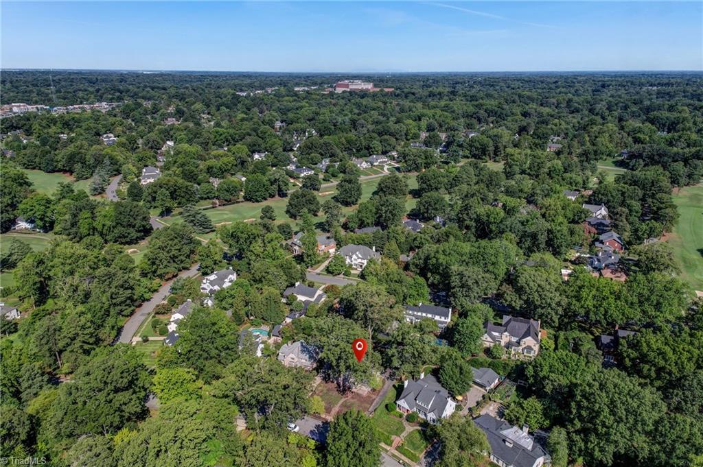 812 Dover Road Property Photo 4