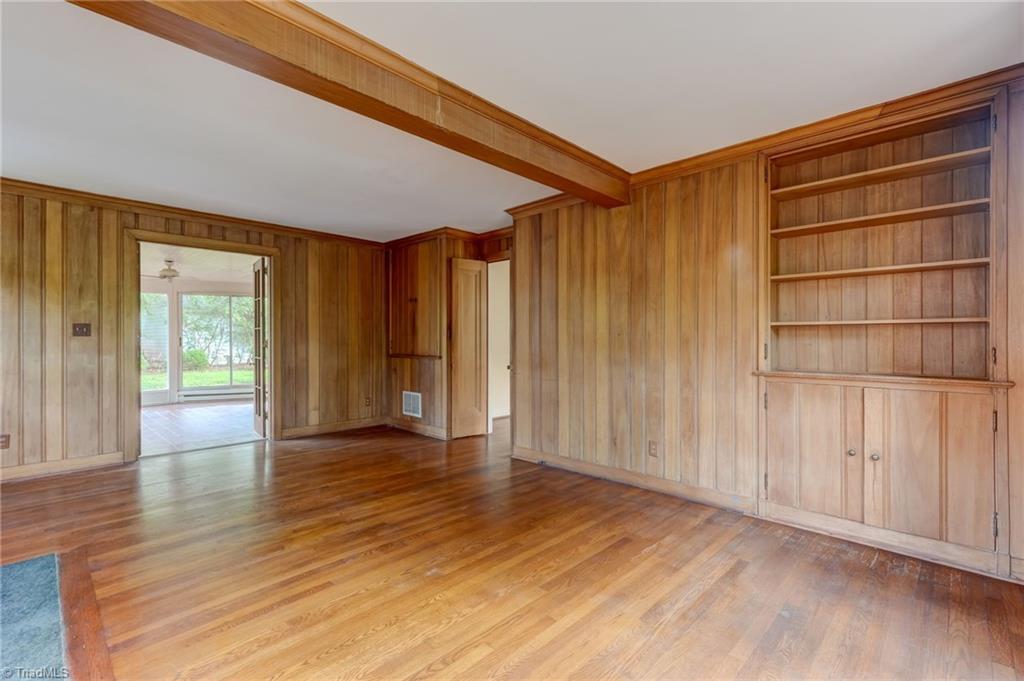 812 Dover Road Property Photo 14