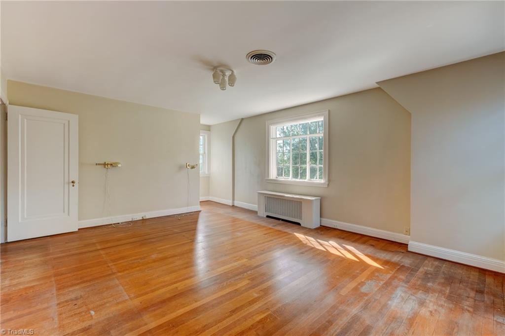 812 Dover Road Property Photo 23