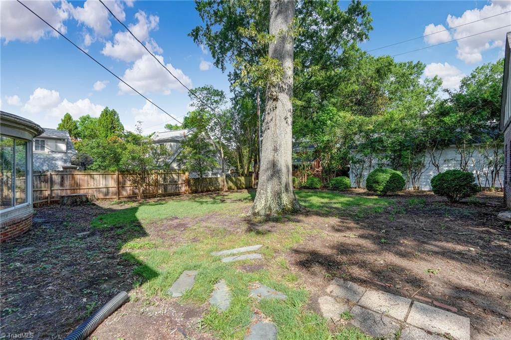 812 Dover Road Property Photo 34