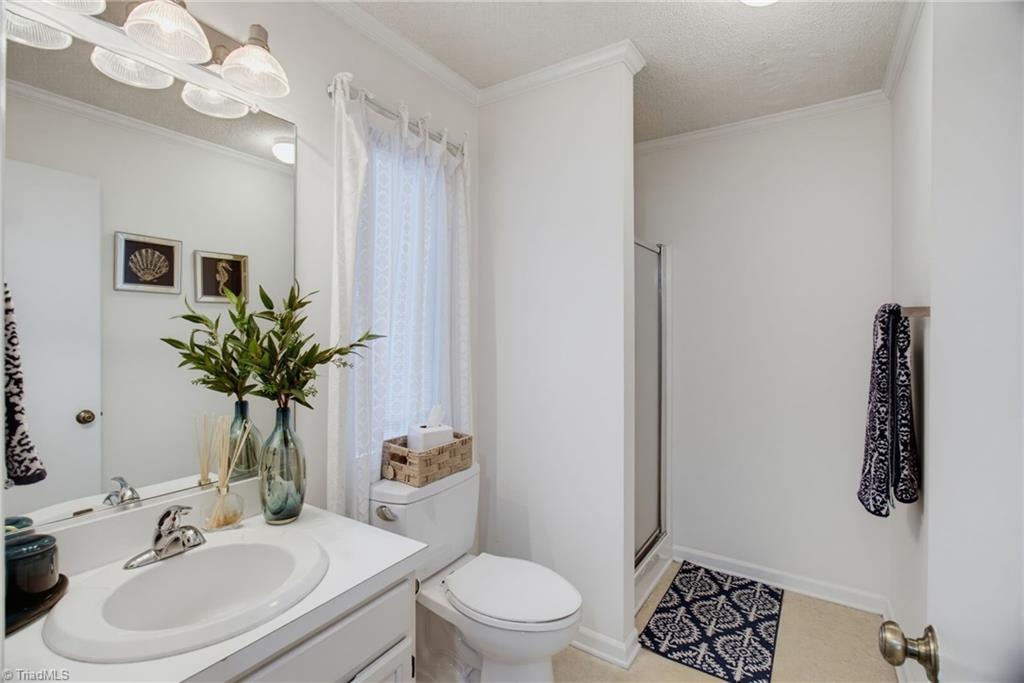 215 Barrington Place Property Photo 14