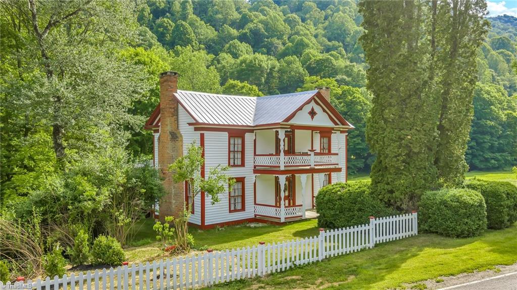 1351 Big Windfall Road Property Photo 1