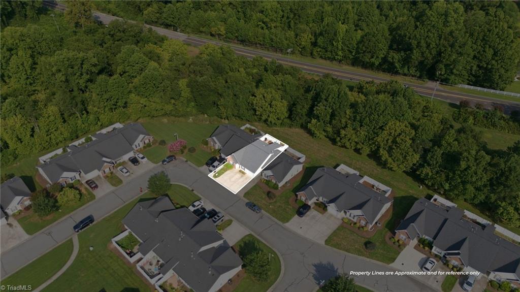 716 Wynbrook Square Lane Property Photo 2
