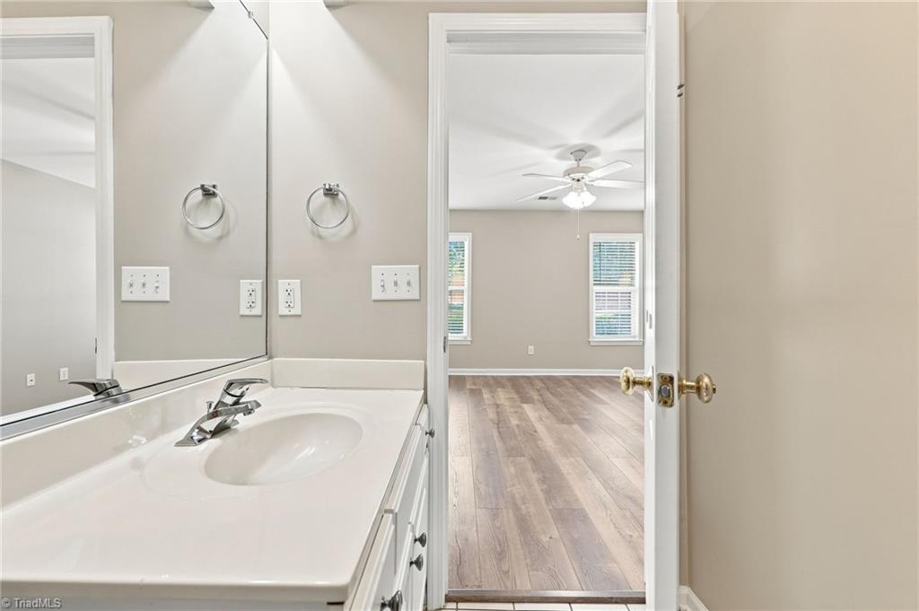 716 Wynbrook Square Lane Property Photo 23