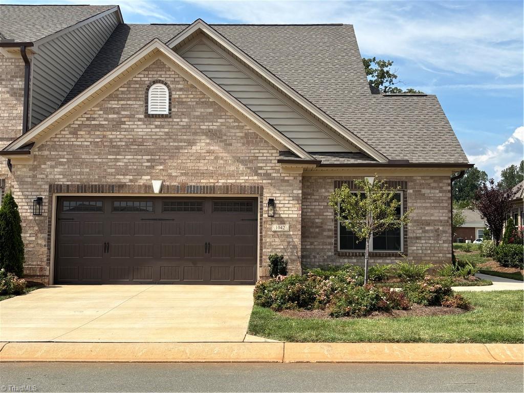 1042 Beechcraft Drive Property Photo 1