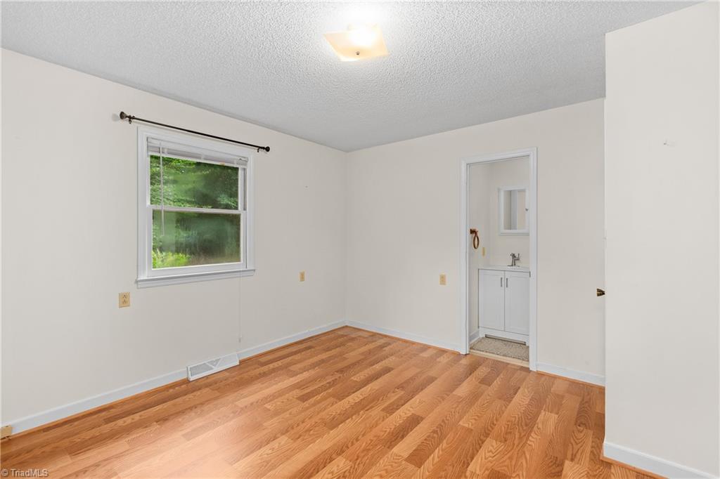7545 Grapevine Road Property Photo 14