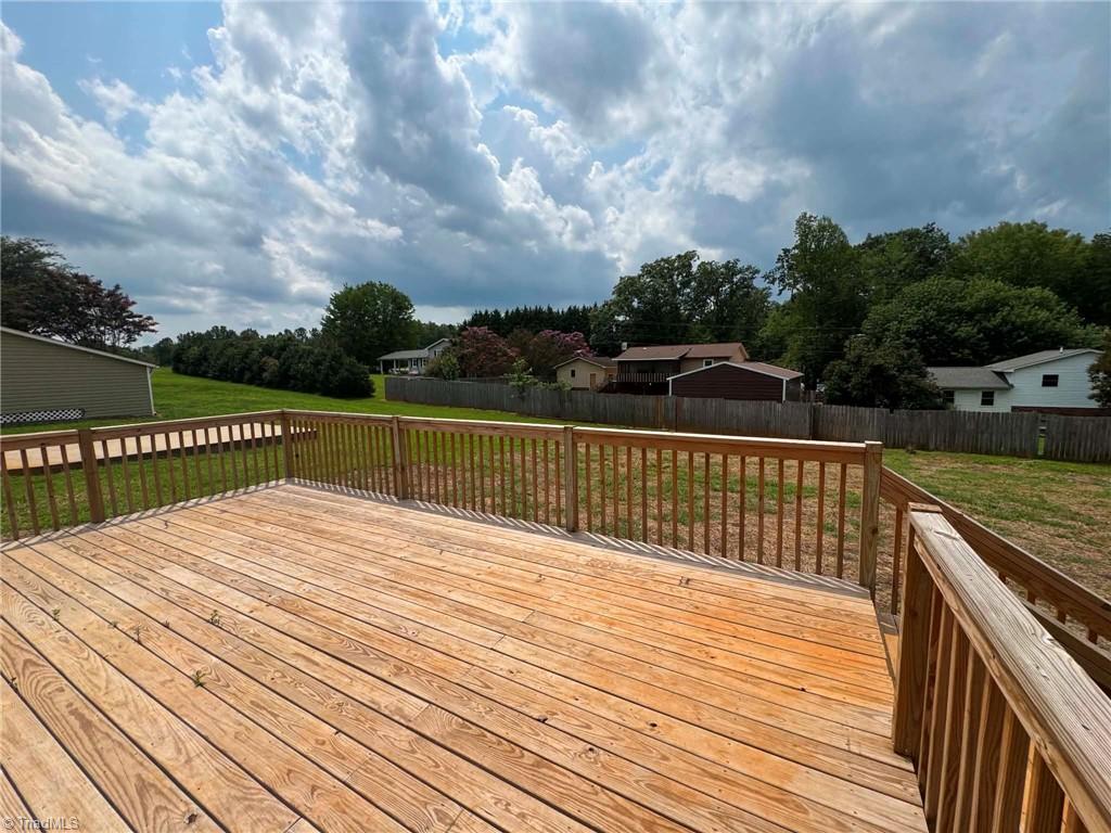 115 Robert Drive Property Photo 9