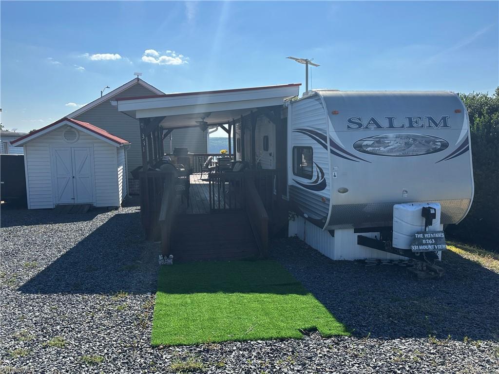 331 Mount View Lane Property Photo 1