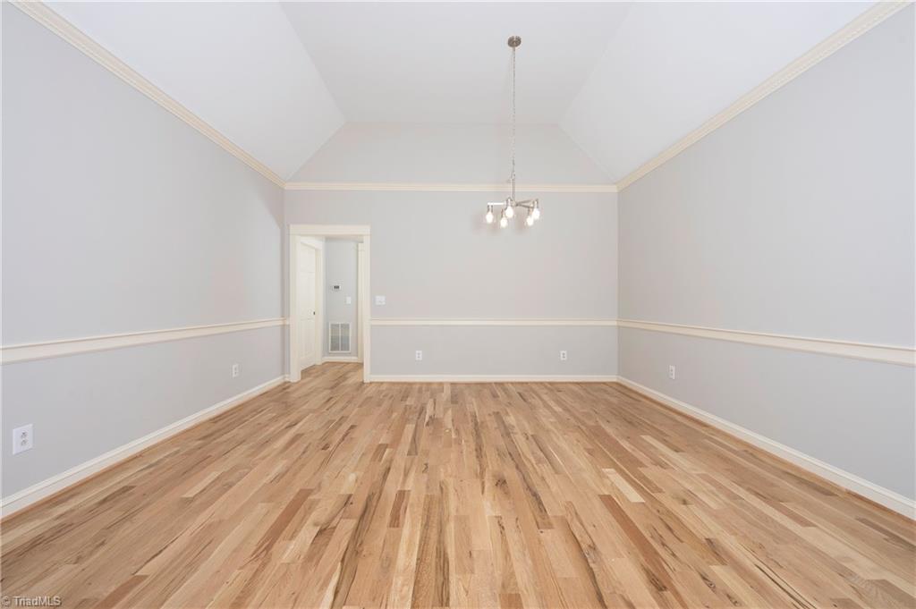 119 Linden Place Property Photo 15