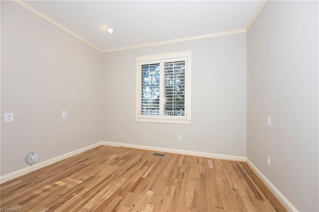 119 Linden Place Property Photo 30