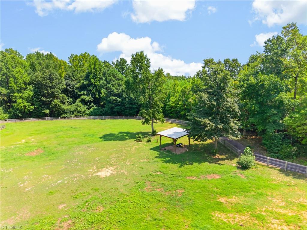 1941 Oak Drive Property Photo 5