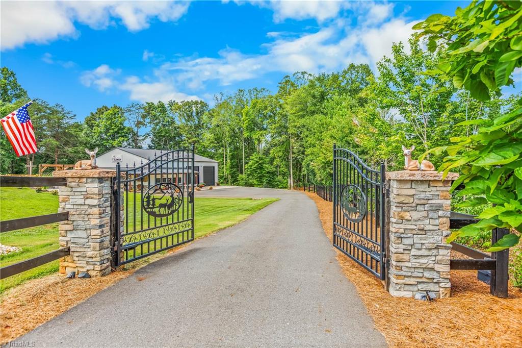 1325 William Fowler Road Property Photo 1