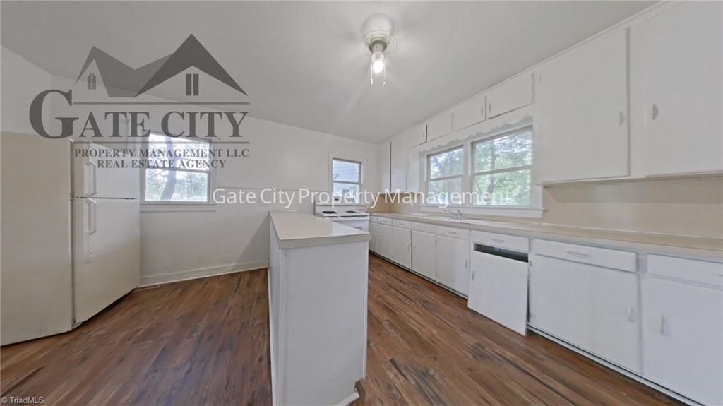 401 Chestnut Drive # A Property Photo 2