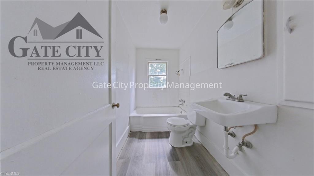 401 Chestnut Drive # A Property Photo 8