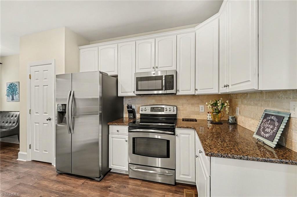 7234 Chapsworth Drive Property Photo 18