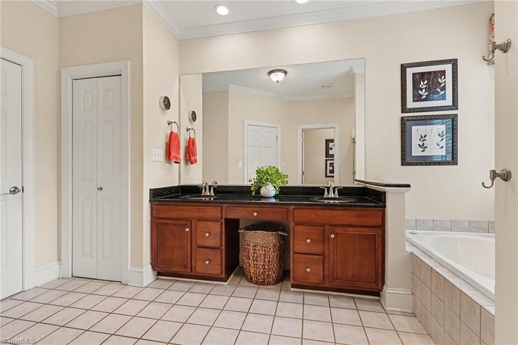 7234 Chapsworth Drive Property Photo 28