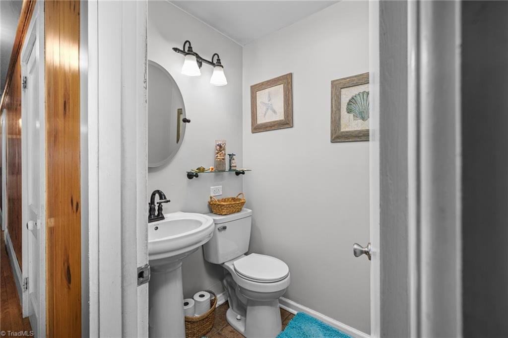 907 Sparta Road Property Photo 18
