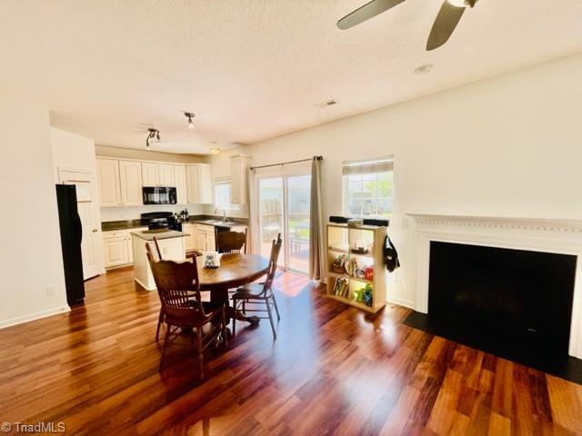 1922 Munn Circle Property Photo 5