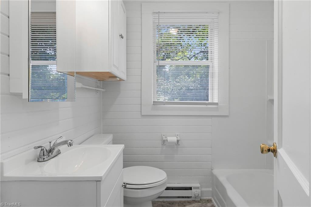 114 Charles Avenue Property Photo 15