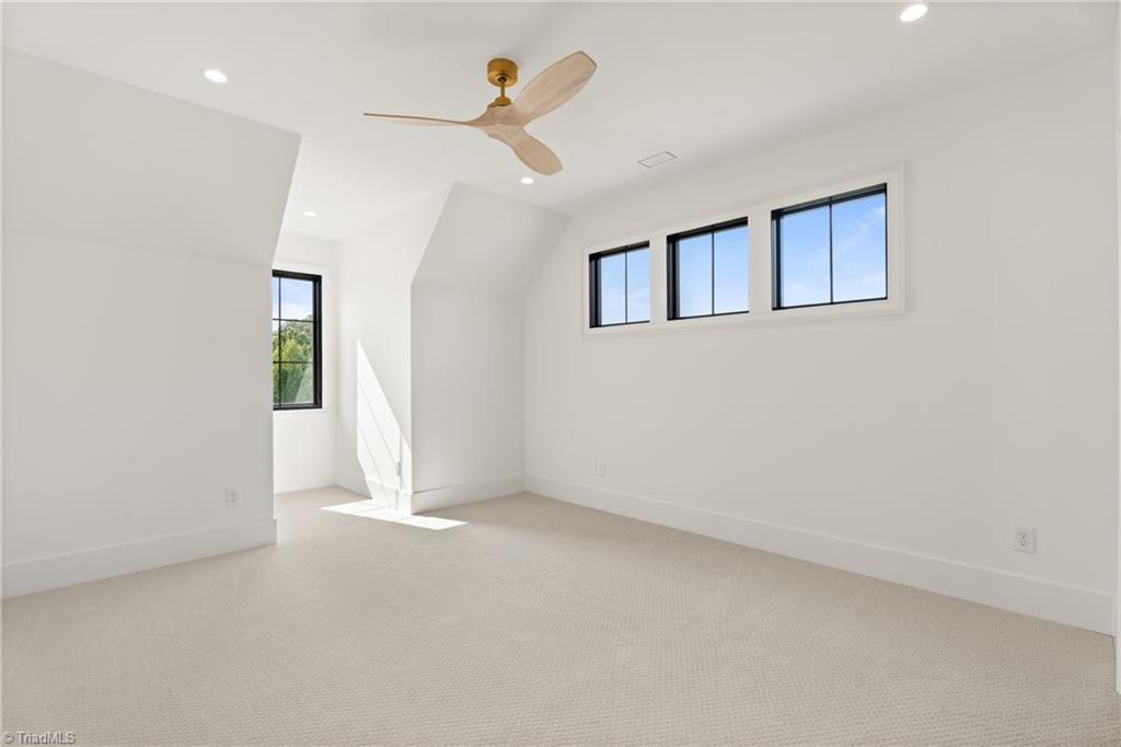 709 Royal Jasmine Court Property Photo 33