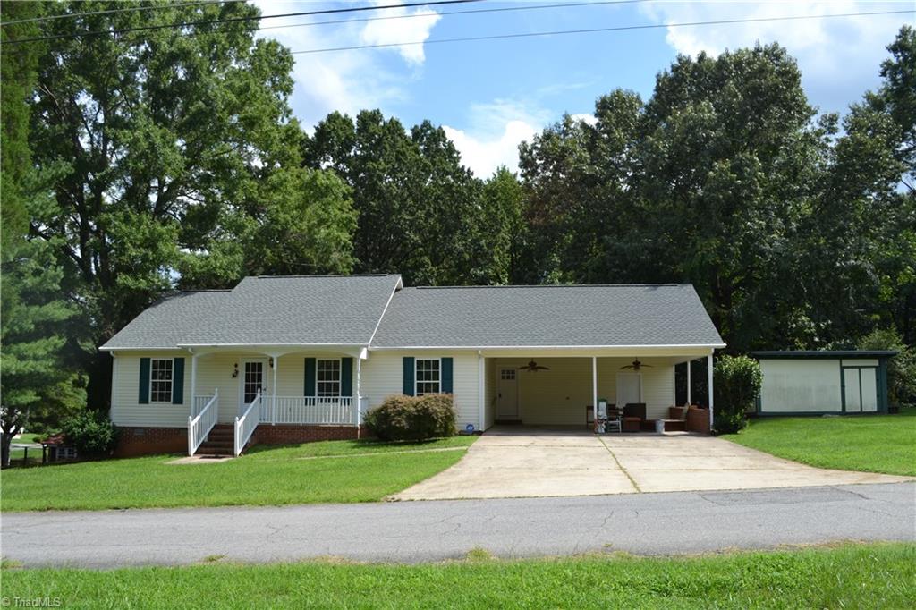 405 Puzak Lane Property Photo 1