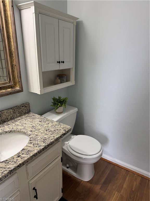 5008 Lawndale Drive Property Photo 6