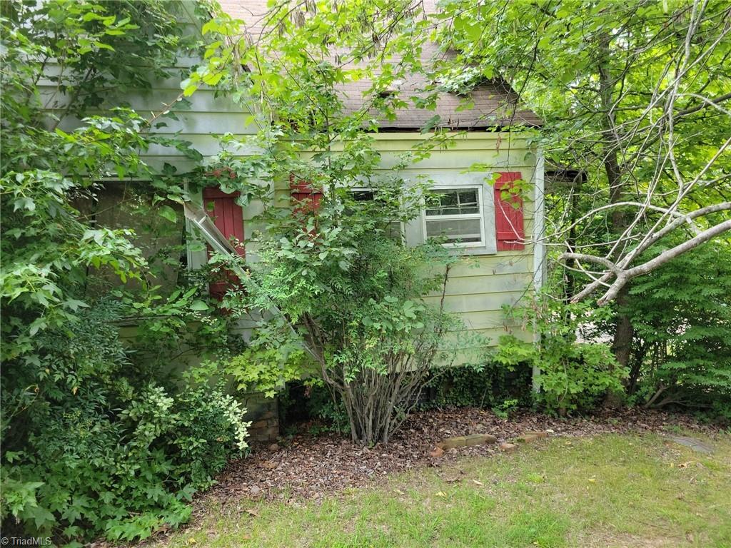 2113 Little Avenue Property Photo 1