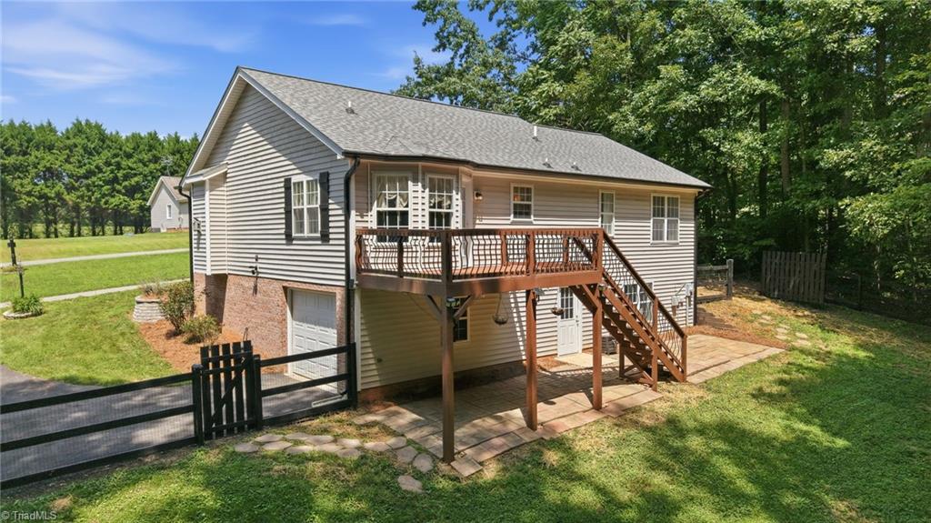 1035 Trinity Place Road Property Photo 10