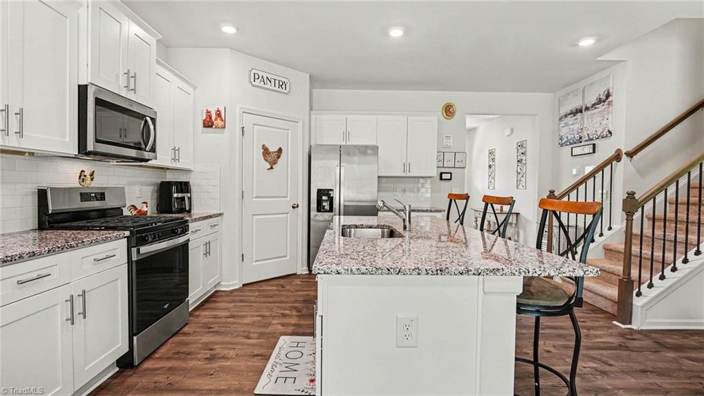 6585 Clark Creek Trail Property Photo 10