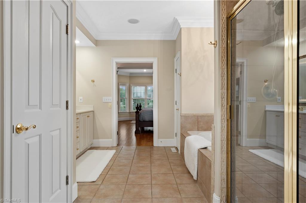 1021 Glen Day Drive Property Photo 32