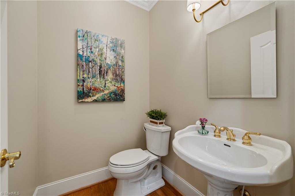 1021 Glen Day Drive Property Photo 38