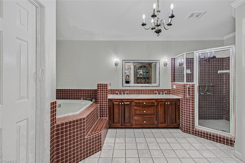 2052 Northmont Drive Property Photo 22