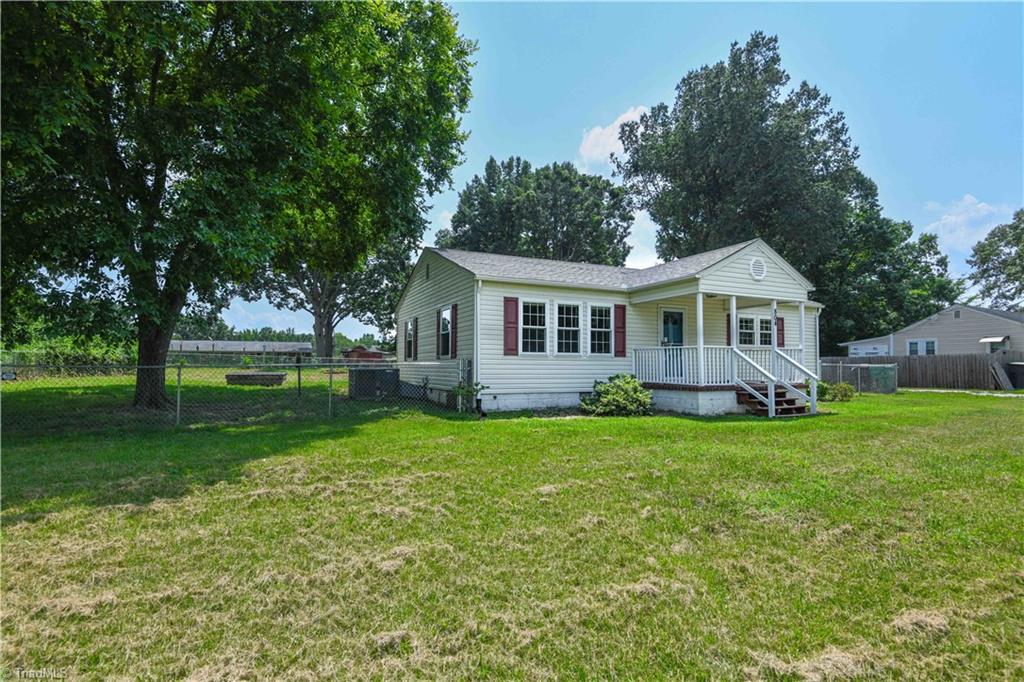 804 Graylyn Drive Property Photo 3
