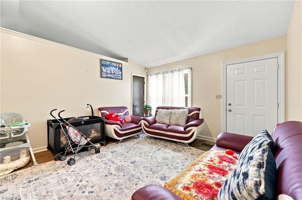 2915 Moser Road Property Photo 11
