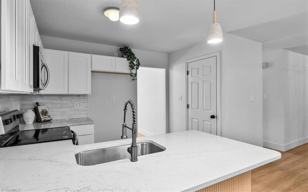 942 Chatfield Drive Property Photo 14